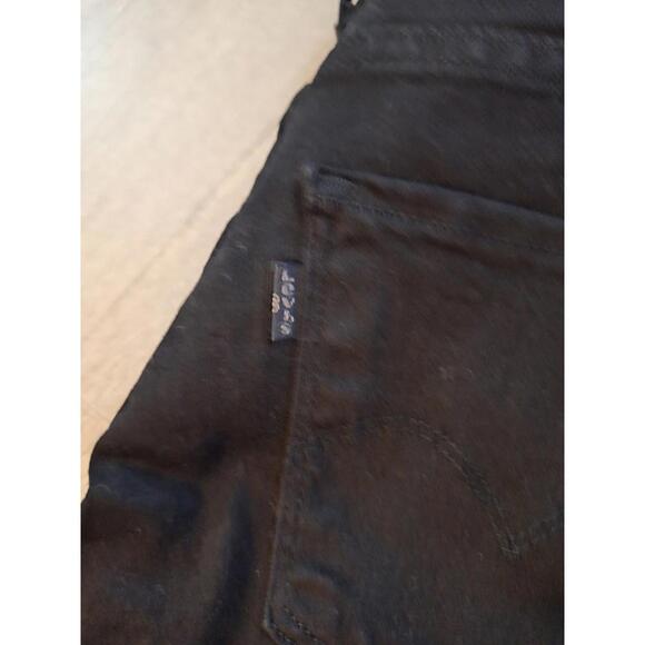 NWT TRENDING Levi Womens 318 Shaping Soft Black Wide Leg Pants Size 28 - Picture 6 of 6